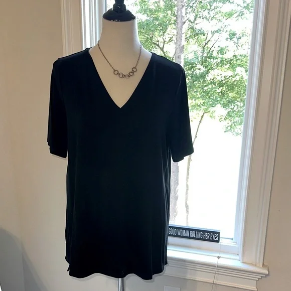 Eileen Fisher V-Neck SS Black Hi-lo Tunic Top, Medium, Like New - Picture 1 of 7